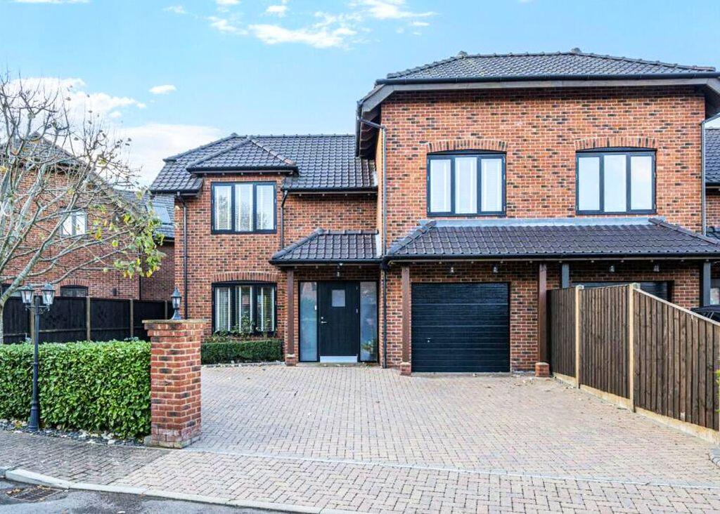 4 bed Semi Detached for rent in Emsworth. From Borland & Borland - Emsworth