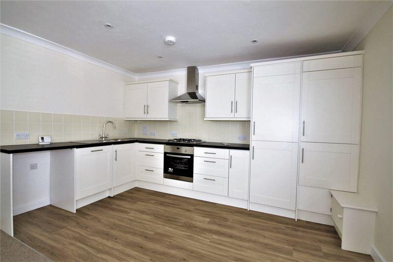 2 bed Apartment for rent in Emsworth. From Borland & Borland - Emsworth
