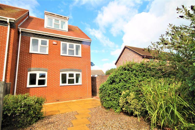 3 bed Town House for rent in Emsworth. From Borland & Borland - Emsworth 3 bed Town House for rent in Emsworth. From Borland & Borland - Emsworth