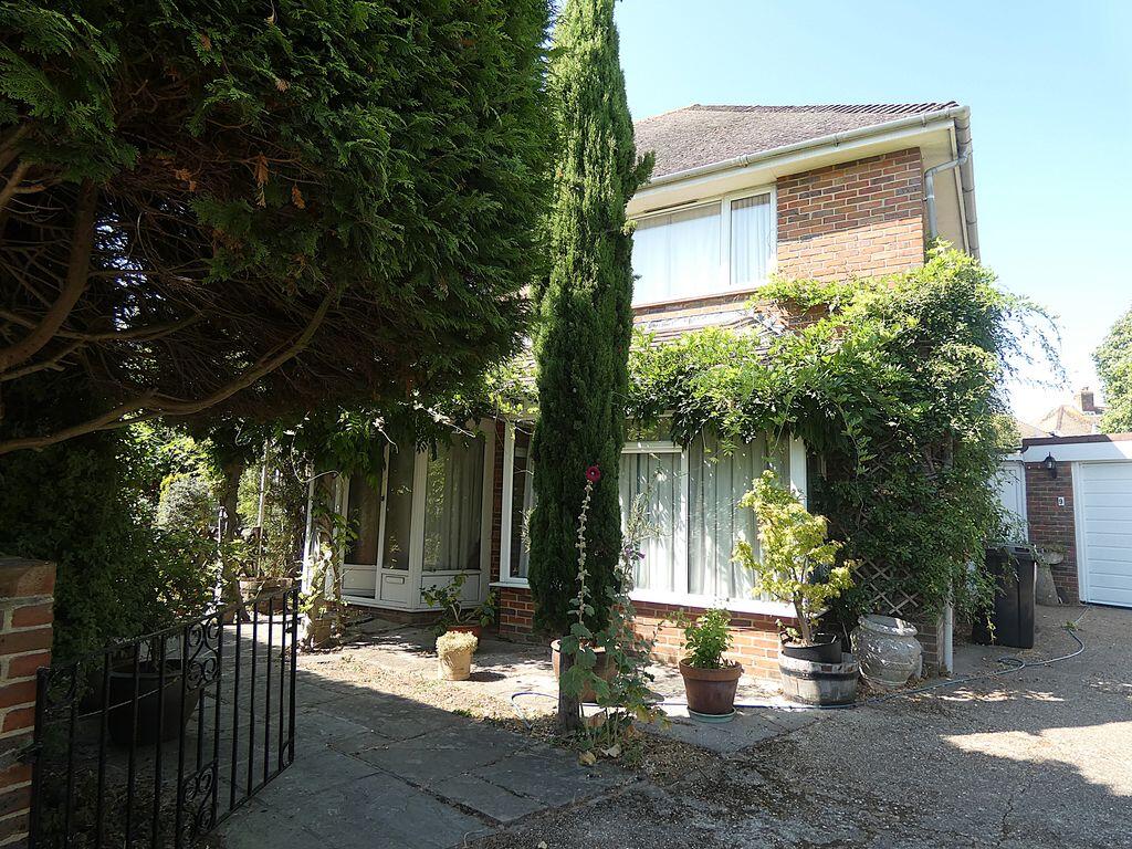 4 bed Detached for rent in Emsworth. From Borland & Borland - Emsworth