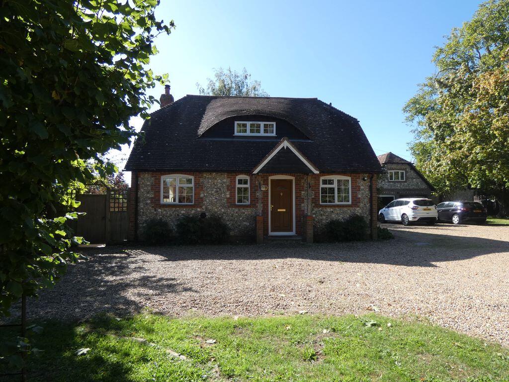 3 bed Detached for rent in Compton. From Borland & Borland - Emsworth 3 bed Detached for rent in Compton. From Borland & Borland - Emsworth