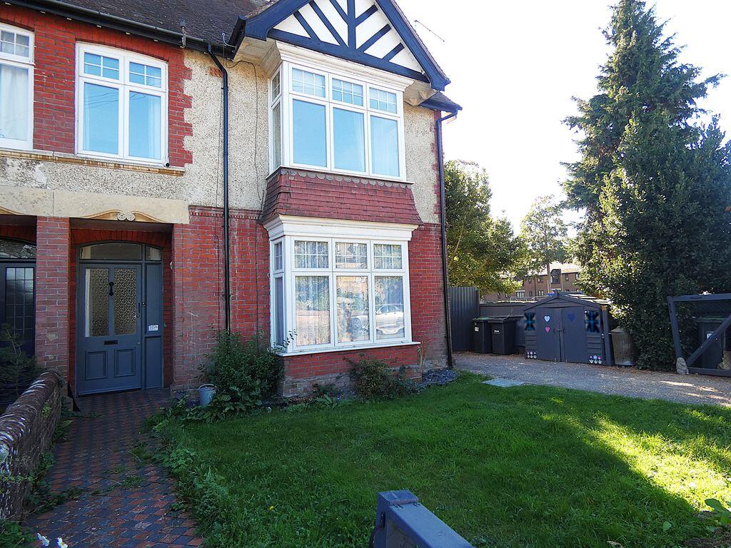 2 bed 1st Floor Flat for rent in Havant. From Borland & Borland - Emsworth 2 bed 1st Floor Flat for rent in Havant. From Borland & Borland - Emsworth