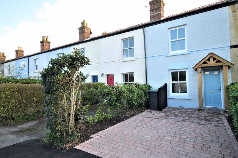 2 bed Chalet type for rent in Emsworth. From Borland & Borland - Emsworth