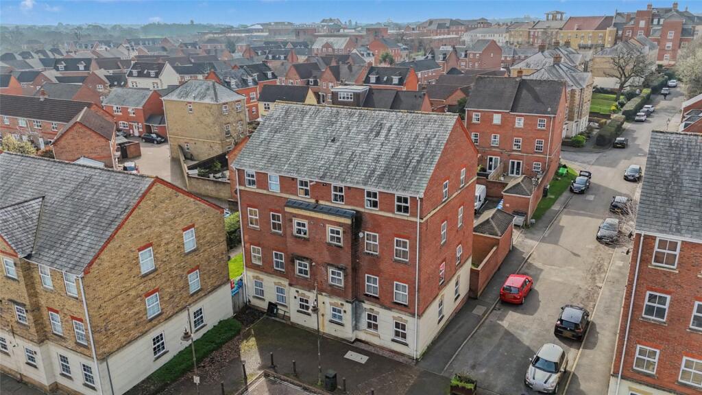 2 bed Apartment for rent in Dickens Heath. From Black & Golds Estate Agents - Solihull 2 bed Apartment for rent in Dickens Heath. From Black & Golds Estate Agents - Solihull