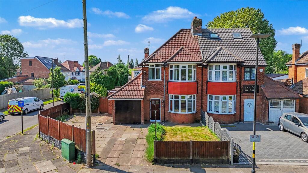 3 bed Semi Detached for rent in Birmingham. From Black & Golds Estate Agents - Solihull