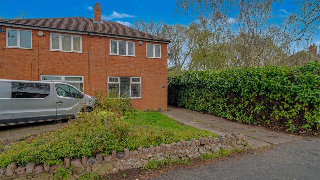 3 bed Semi Detached for rent in Major's Green. From Black & Golds Estate Agents - Solihull