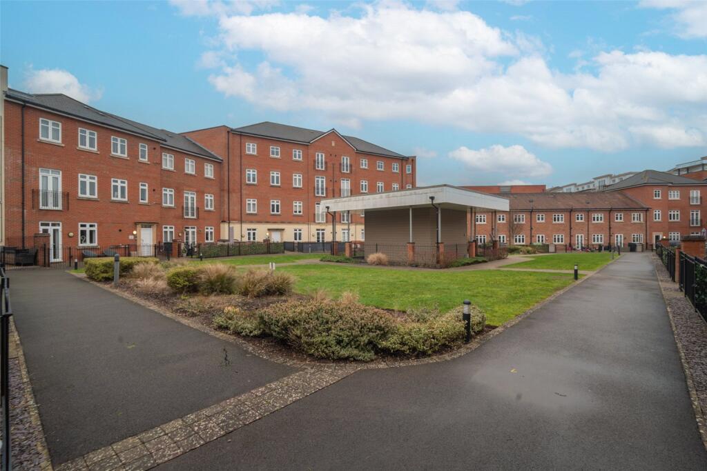 2 bed Apartment for rent in Dickens Heath. From Black & Golds Estate Agents - Solihull 2 bed Apartment for rent in Dickens Heath. From Black & Golds Estate Agents - Solihull