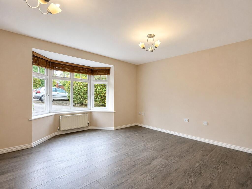 2 bed Apartment for rent in Solihull. From Black & Golds Estate Agents - Solihull