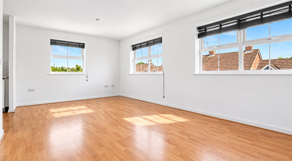 2 bed Apartment for rent in Bateman's Green. From Black & Golds Estate Agents - Solihull 2 bed Apartment for rent in Bateman's Green. From Black & Golds Estate Agents - Solihull