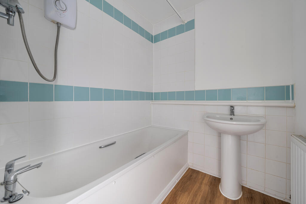 4 bed Mid Terraced House for rent in Upper Sundon. From bpha - bpha
