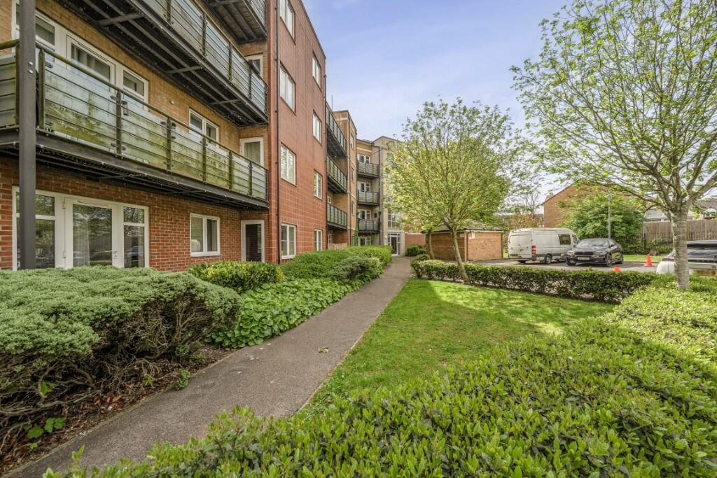2 bed 1st Floor Flat for rent in Houghton Regis. From bpha - bpha