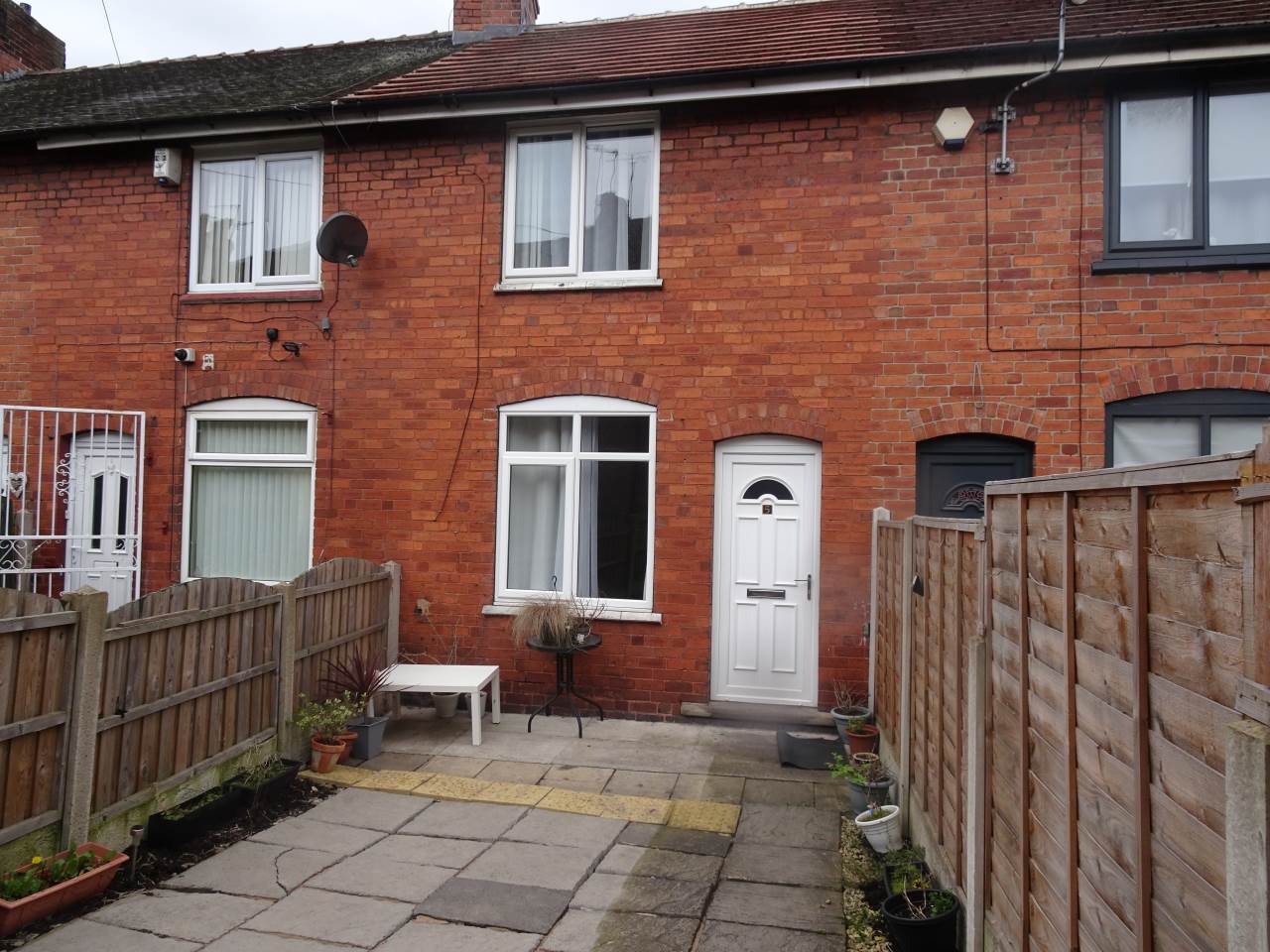 2 bed House (unspecified) for rent in Carlton. From C and I Lettings - Barnsley