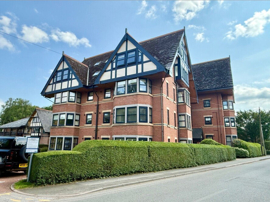 2 bed Apartment for rent in Wilmslow. From Bridgfords Lettings - Alderley Edge 2 bed Apartment for rent in Wilmslow. From Bridgfords Lettings - Alderley Edge