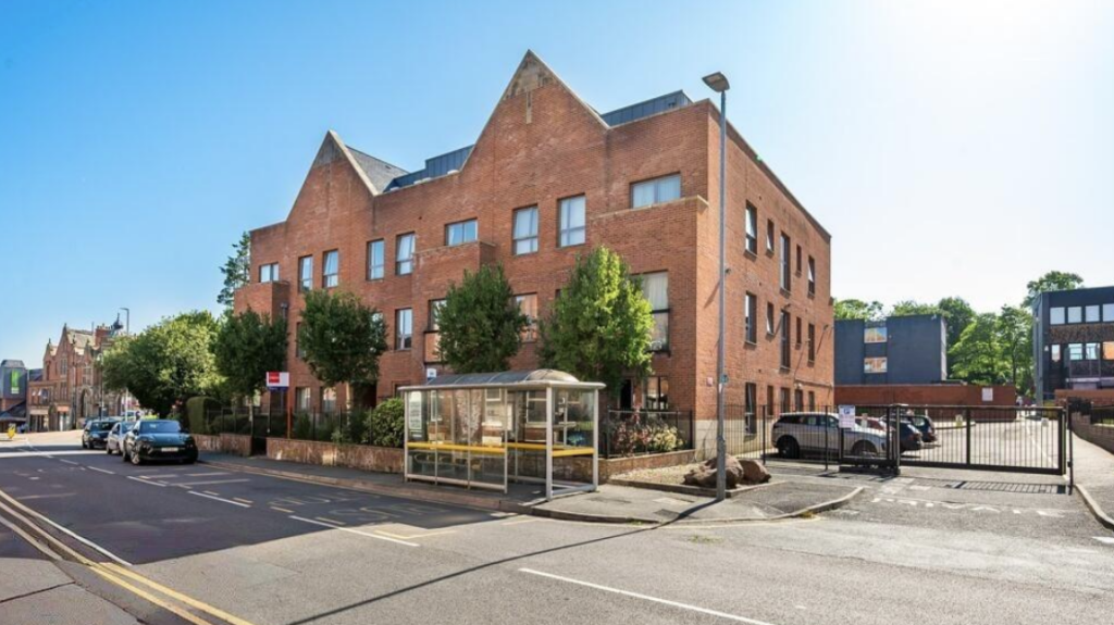 2 bed Apartment for rent in Wilmslow. From Bridgfords Lettings - Alderley Edge