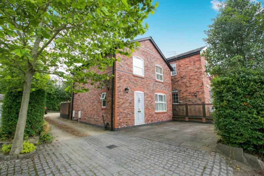 3 bed Detached for rent in Alderley Edge. From Bridgfords Lettings - Alderley Edge 3 bed Detached for rent in Alderley Edge. From Bridgfords Lettings - Alderley Edge