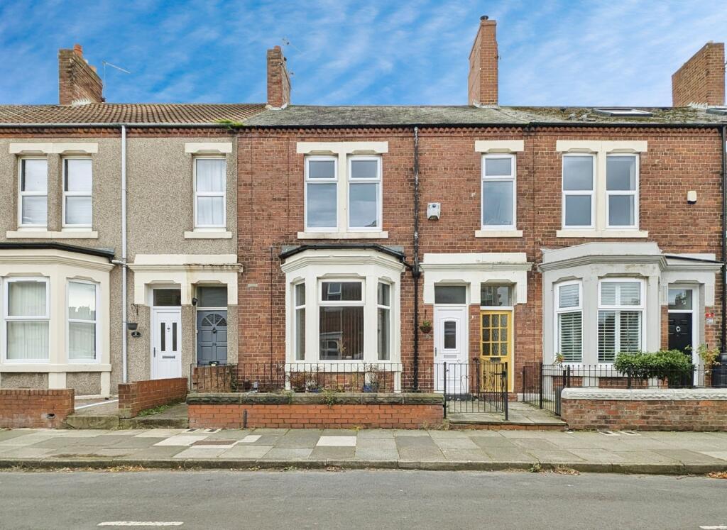 2 bed 1st Floor Flat for rent in Whitley Bay. From Bridgfords Lettings - Tynemouth