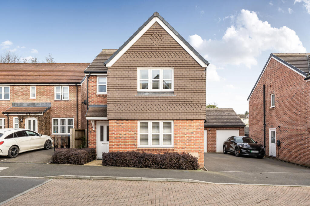 3 bed Detached for rent in Tidworth. From Brockenhurst Estate Agents - Ludgershall