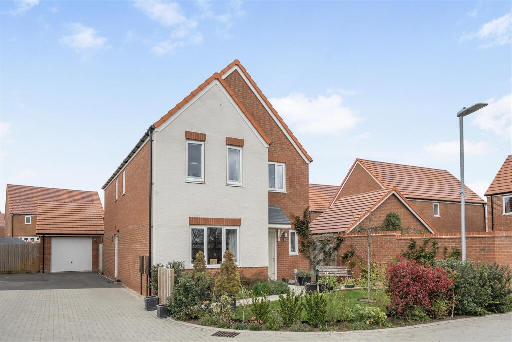 4 bed Detached for rent in Ludgershall. From Brockenhurst Estate Agents - Ludgershall