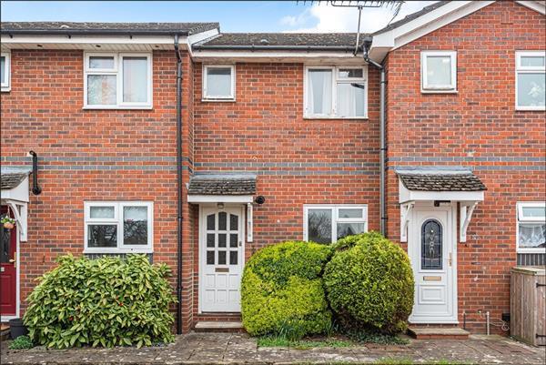 2 bed Mid Terraced House for rent in Andover. From Brockenhurst Estate Agents - Ludgershall