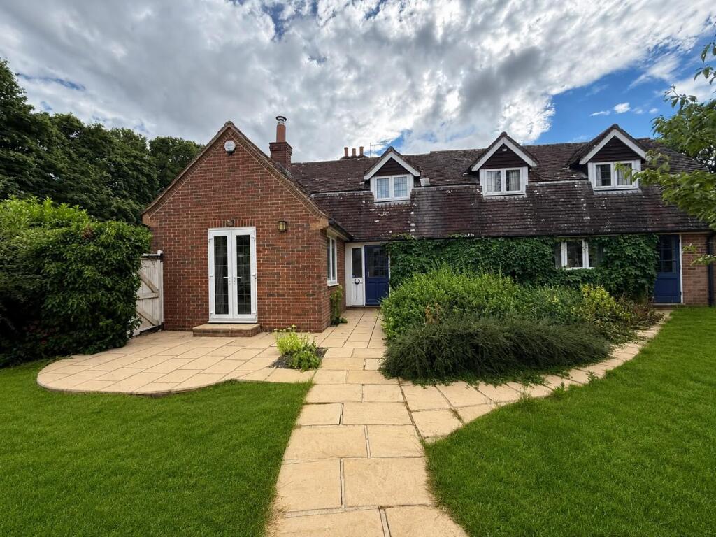 4 bed Detached for rent in Basingstoke. From Brockenhurst Estate Agents - Ludgershall 4 bed Detached for rent in Basingstoke. From Brockenhurst Estate Agents - Ludgershall