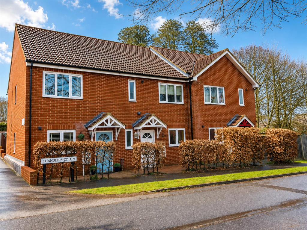 3 bed Mid Terraced House for rent in Tidworth. From Brockenhurst Estate Agents - Ludgershall 3 bed Mid Terraced House for rent in Tidworth. From Brockenhurst Estate Agents - Ludgershall