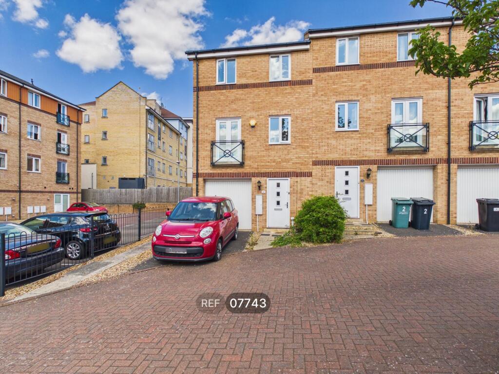 3 bed Not Specified for rent in Yaxley. From Brookdale Property Management Services Ltd - Peterborough