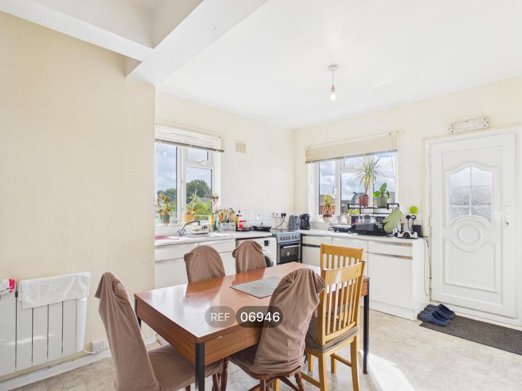 3 bed 1st Floor Flat for rent in Farcet. From Brookdale Property Management Services Ltd - Peterborough
