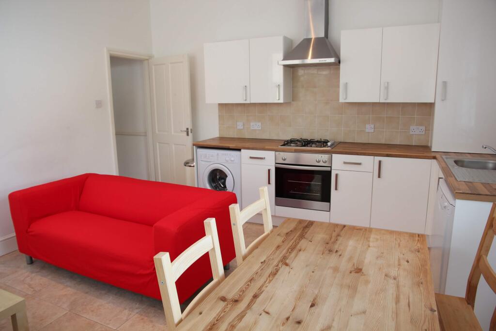 3 bed Apartment for rent in London. From Bryan & Keegan - London