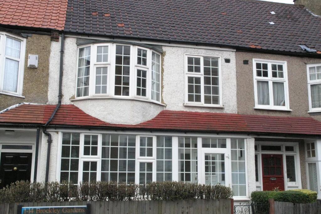 4 bed Mid Terraced House for rent in Deptford. From Bryan & Keegan - London