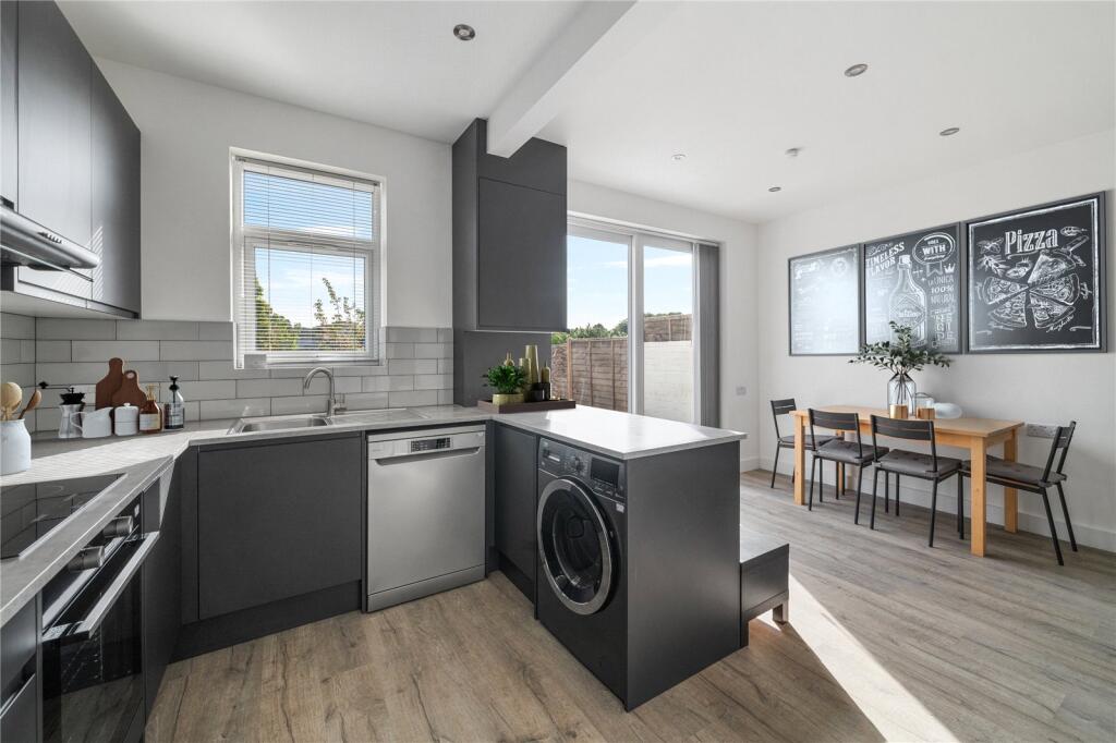 4 bed Detached for rent in Deptford. From Bryan & Keegan - London
