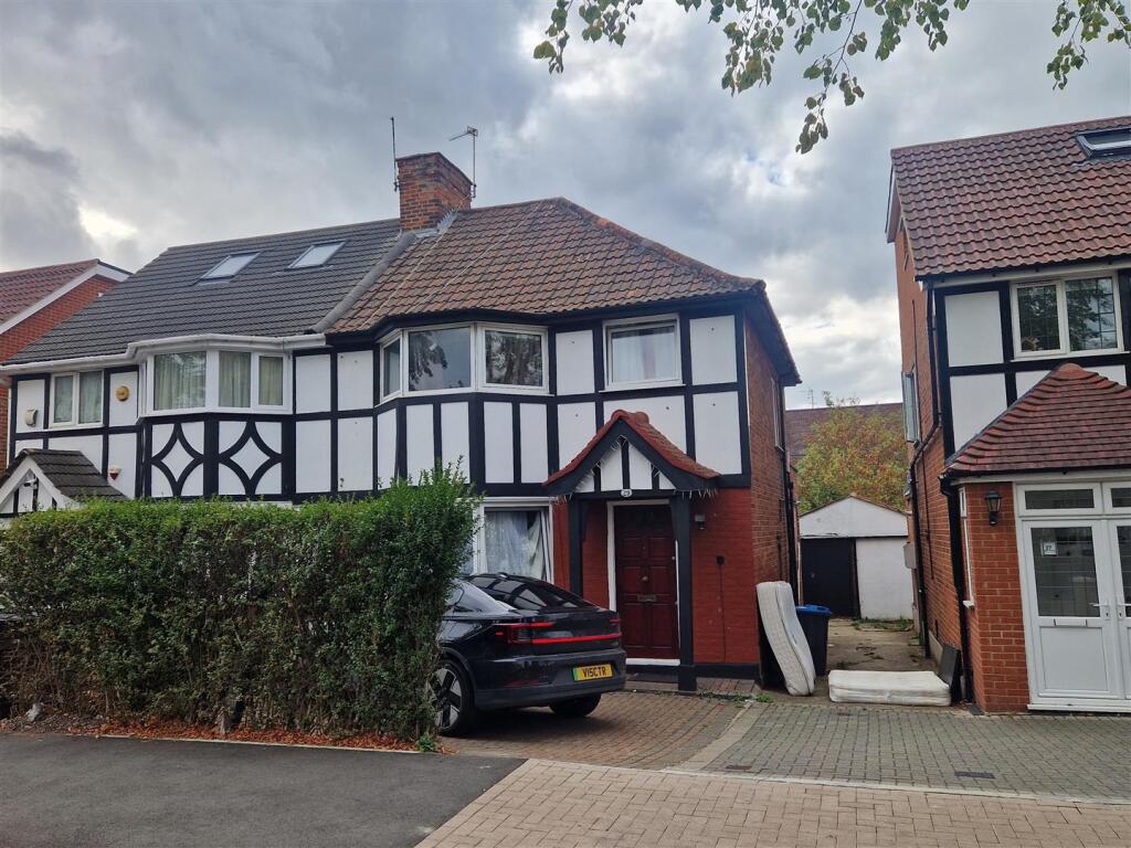 4 bed Semi Detached for rent in Wembley. From Bryan Maher - Wembley 4 bed Semi Detached for rent in Wembley. From Bryan Maher - Wembley