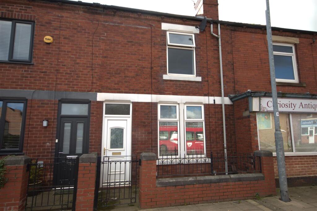 3 bed Mid Terraced House for rent in Castleford. From Castle Dwellings Ltd - Castleford
