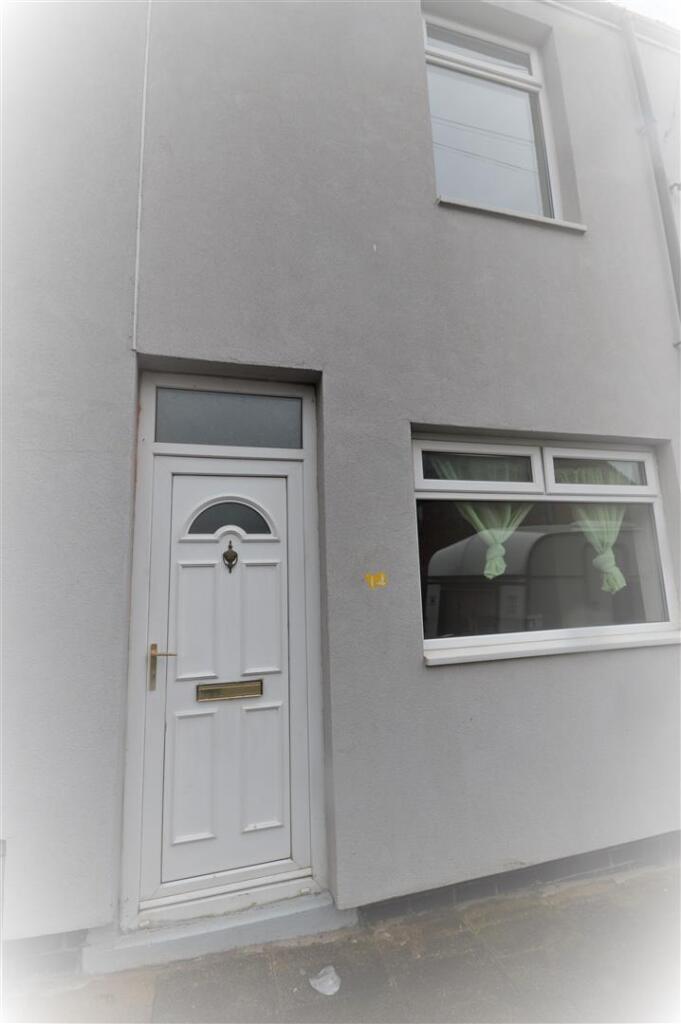 2 bed Mid Terraced House for rent in Pontefract. From Castle Dwellings Ltd - Castleford 2 bed Mid Terraced House for rent in Pontefract. From Castle Dwellings Ltd - Castleford