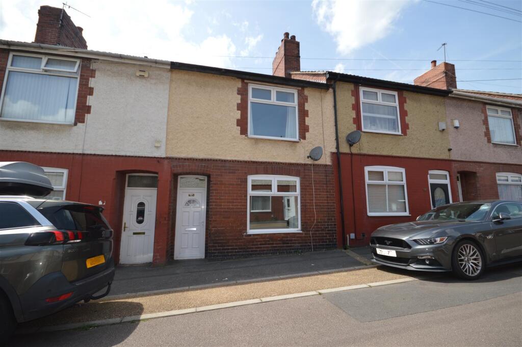 3 bed Mid Terraced House for rent in Pontefract. From Castle Dwellings Ltd - Castleford 3 bed Mid Terraced House for rent in Pontefract. From Castle Dwellings Ltd - Castleford