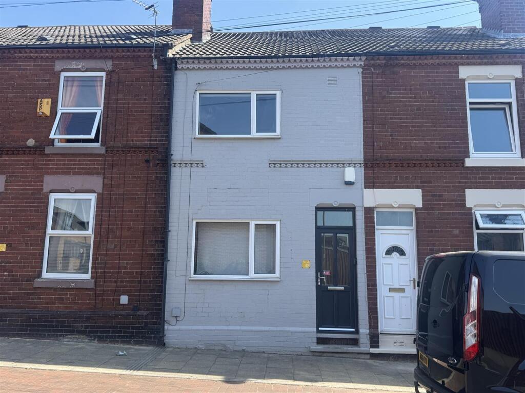 2 bed Mid Terraced House for rent in Pontefract. From Castle Dwellings Ltd - Castleford