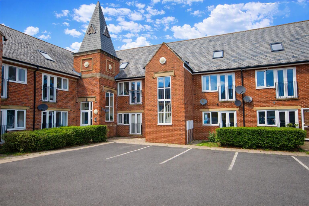 2 bed 1st Floor Flat for rent in Leeds. From Castle Dwellings Ltd - Castleford