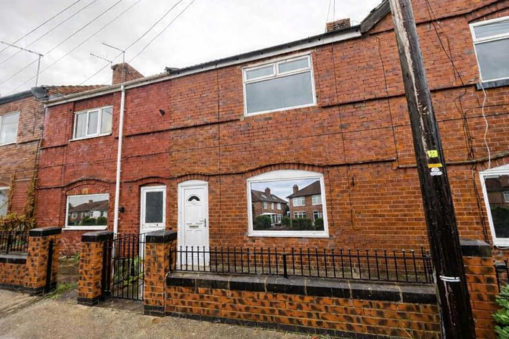 3 bed Mid Terraced House for rent in South Elmsall. From Castle Dwellings Ltd - Castleford