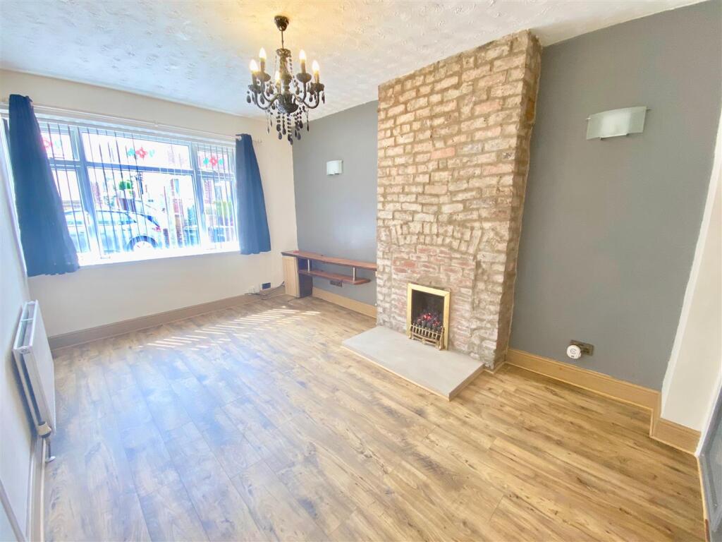 2 bed 1st Floor Flat for rent in Newcastle upon Tyne. From Carousel Estate Agents - Gateshead