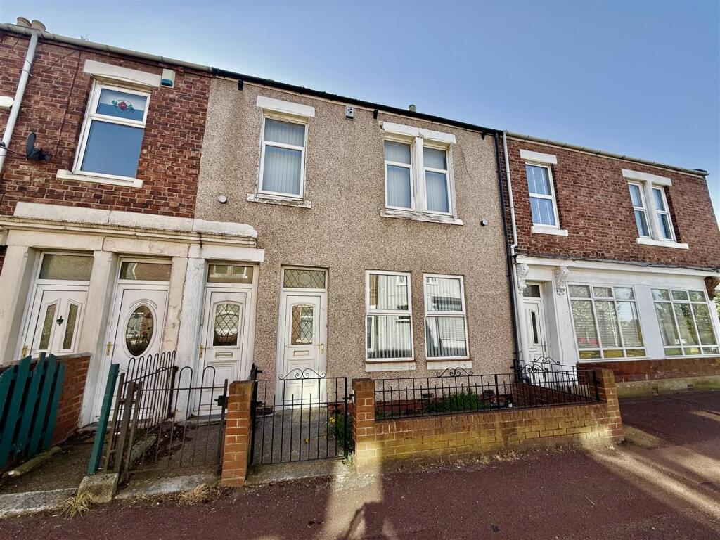 2 bed 1st Floor Flat for rent in Hebburn. From Carousel Estate Agents - Gateshead
