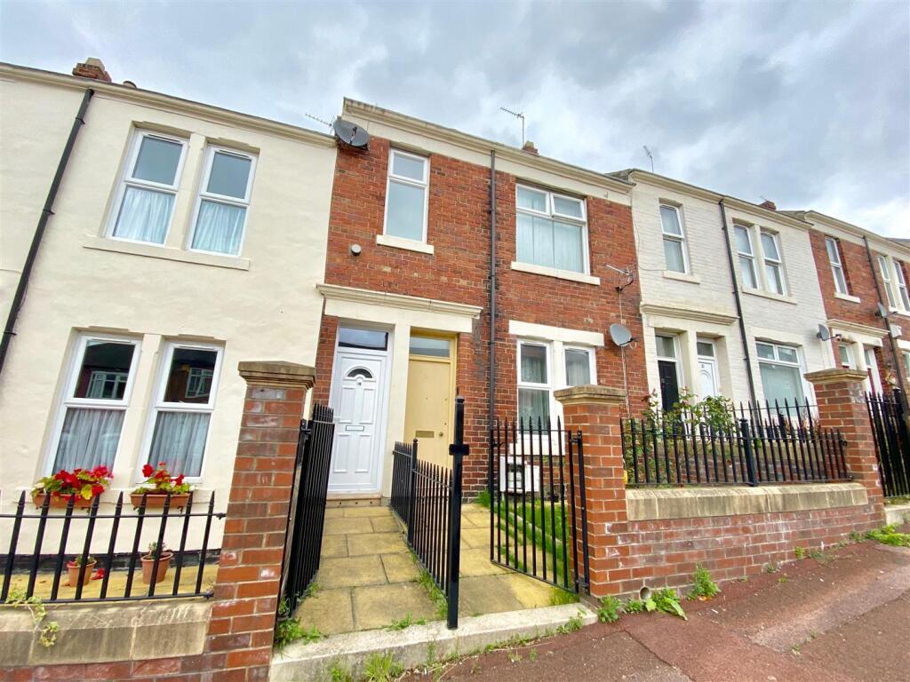 2 bed Duplex for rent in Gateshead. From Carousel Estate Agents - Gateshead