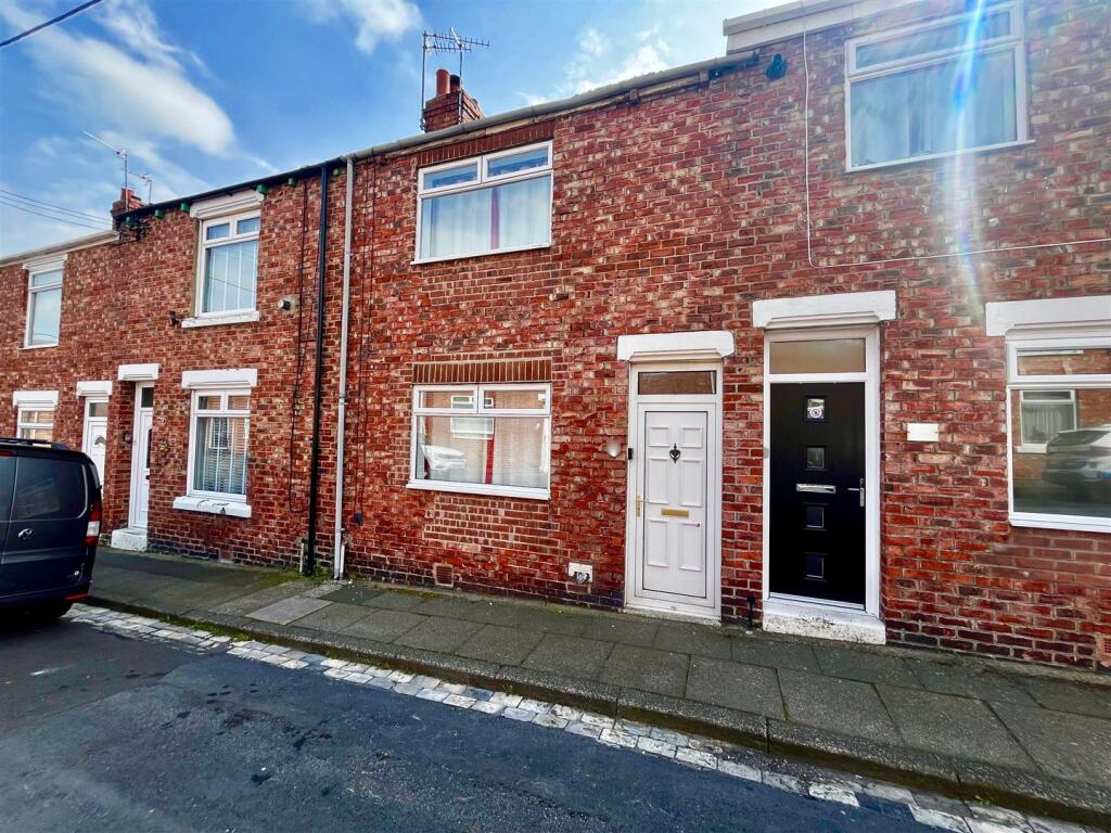 2 bed Mid Terraced House for rent in Chester-le-Street. From Carousel Estate Agents - Gateshead