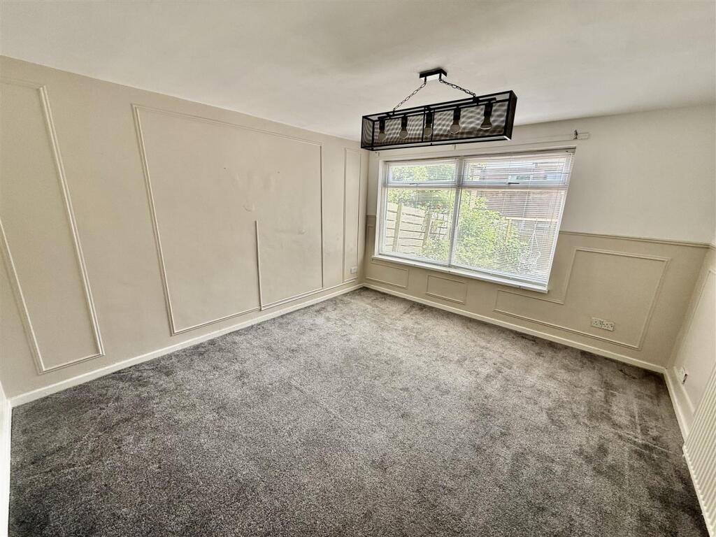 3 bed Mid Terraced House for rent in Newcastle upon Tyne. From Carousel Estate Agents - Gateshead