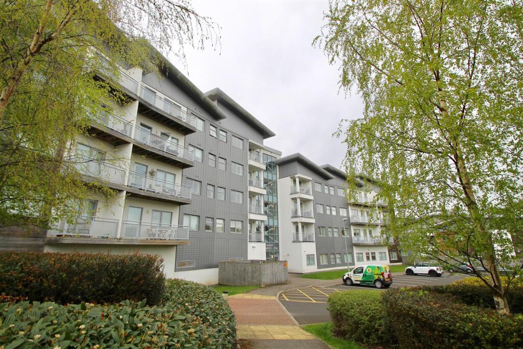 2 bed 1st Floor Flat for rent in Gateshead. From Carousel Estate Agents - Gateshead