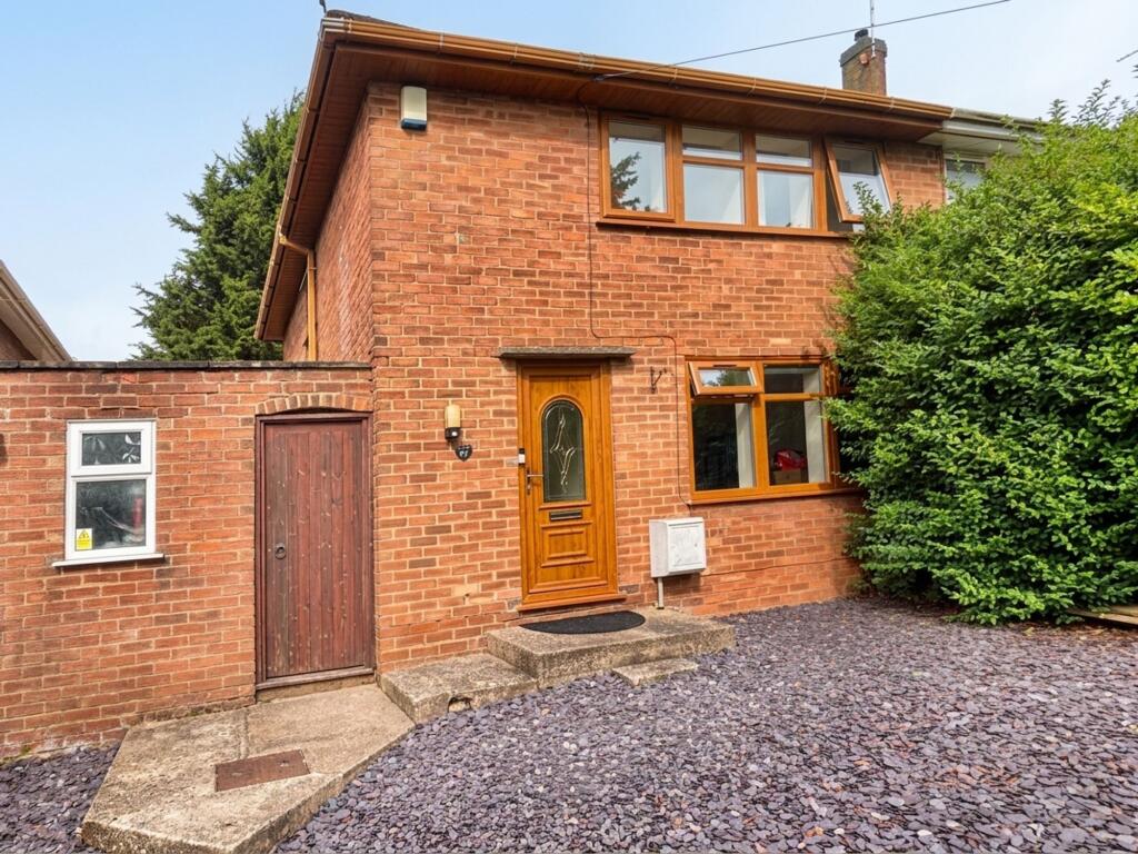 3 bed Detached for rent in Nuneaton. From Carters Estate Agents - Nuneaton 3 bed Detached for rent in Nuneaton. From Carters Estate Agents - Nuneaton