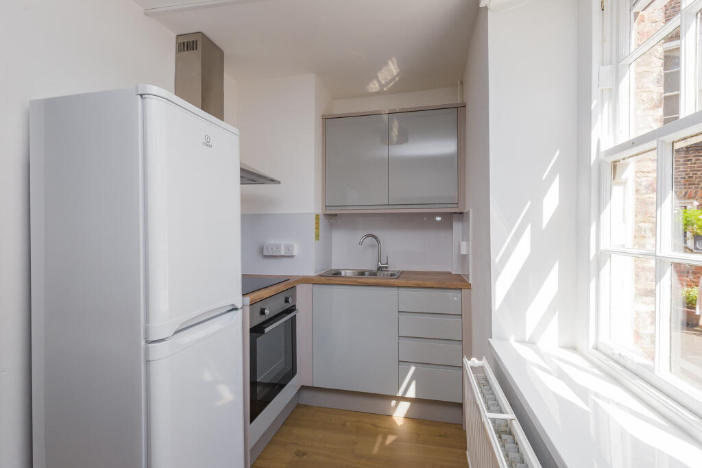 0 bed Studio for rent in Newcastle upon Tyne. From Graysons Properties - Newcastle Upon Tyne
