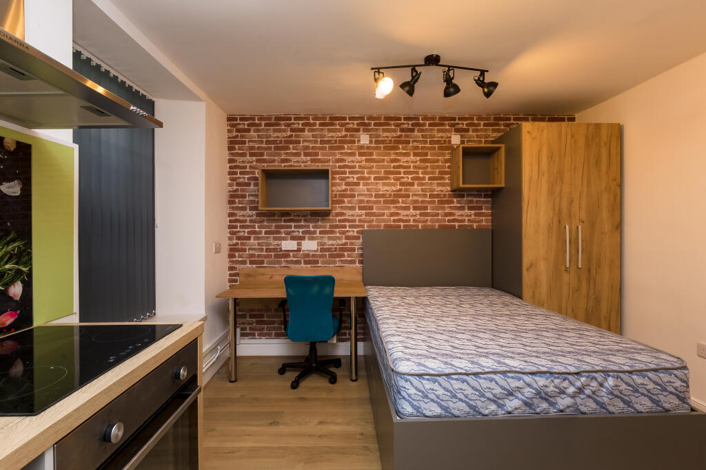 4 bed Studio for rent in Newcastle upon Tyne. From Graysons Properties - Newcastle Upon Tyne