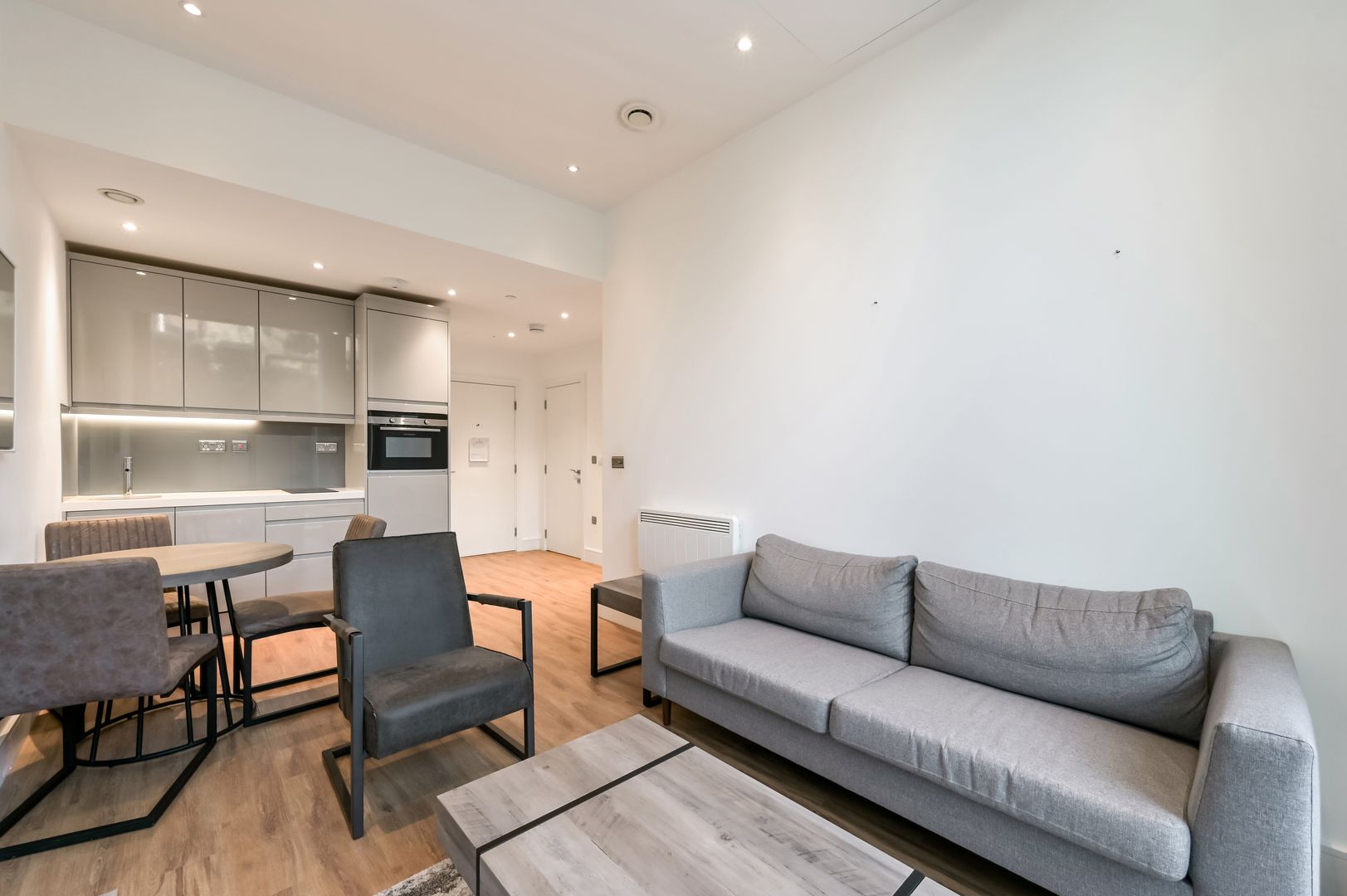 1 bed 1st Floor Flat for rent in Ealing. From Grand City Property - Westgate House