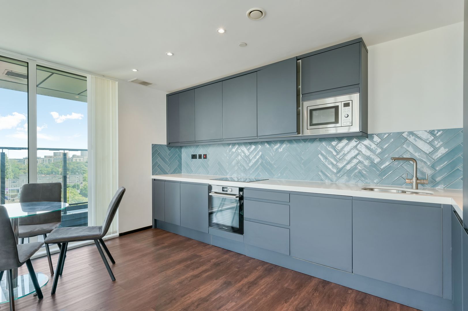 2 bed 1st Floor Flat for rent in Ealing. From Grand City Property - Westgate House