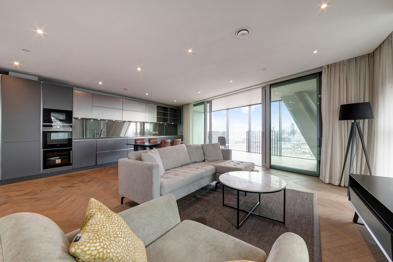 3 bed 1st Floor Flat for rent in London. From Grand City Property - GCP (Portfolio) 3 bed 1st Floor Flat for rent in London. From Grand City Property - GCP (Portfolio)