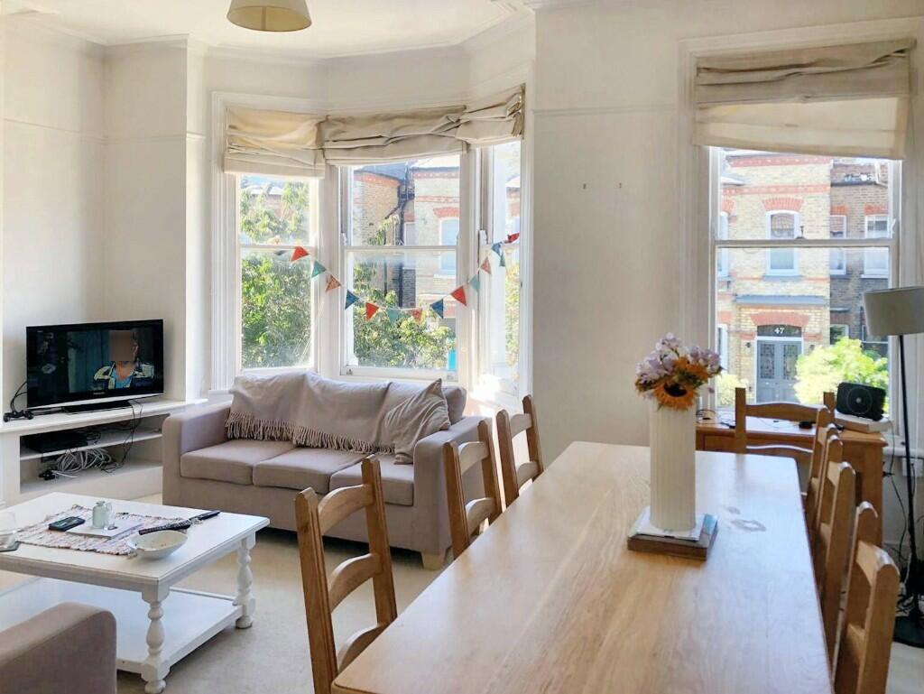 3 bed Apartment for rent in London. From Castle Wildish - Hersham/Walton on Thames